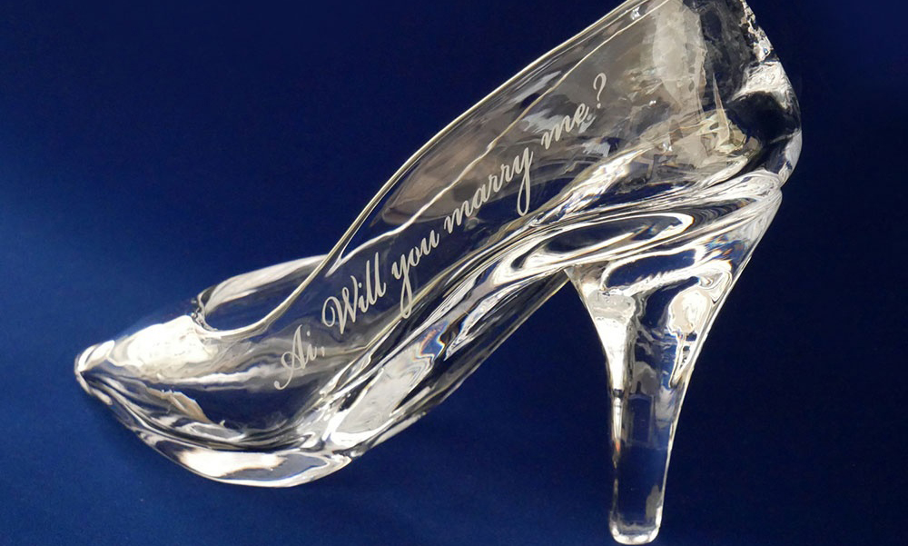 彫刻例ガラスの靴